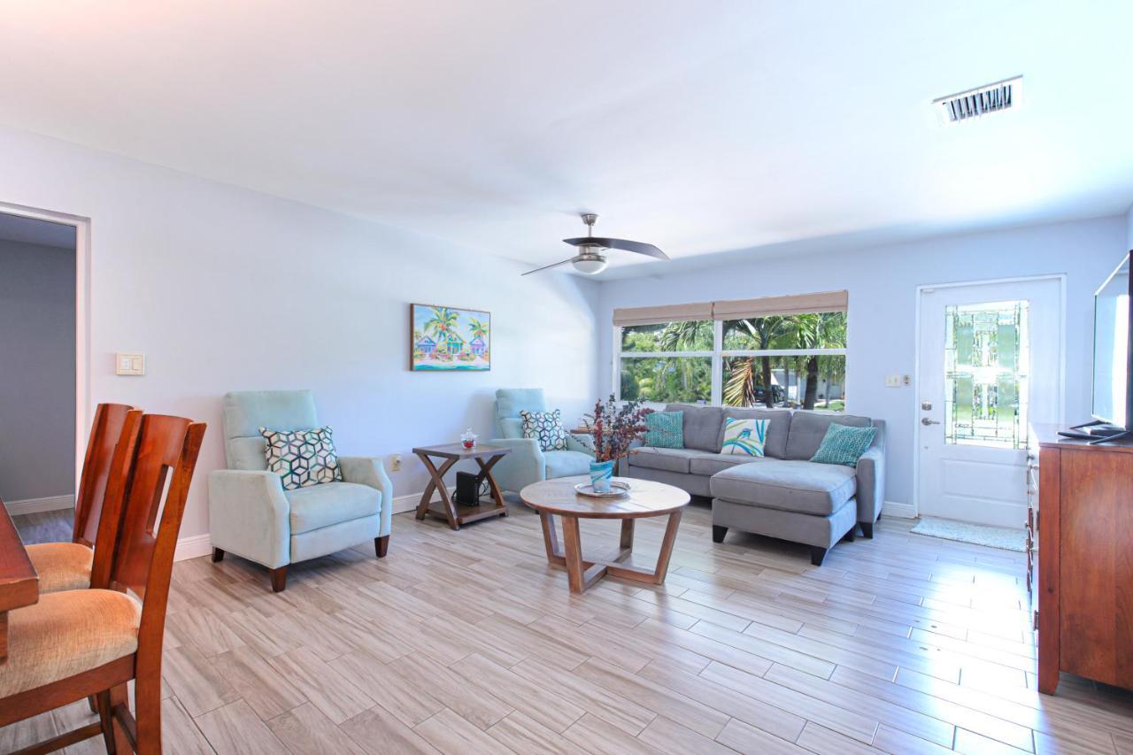 Beautiful Home With Pool And Outdoor Space West Palm Beach Extérieur photo